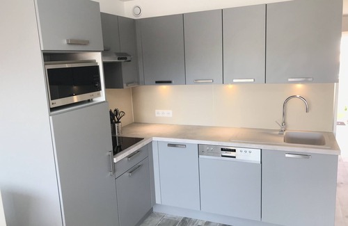 Plaine de la Brague Apartamento | Apartamento reformado, aire acondicionado, vistas al mar, piscinas, tenis.