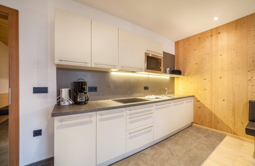 Santa Valburga Apartamento | Apartamento "Residence Kalchgruberhof Fichte" con vistas al lago, jardín y Wi-Fi