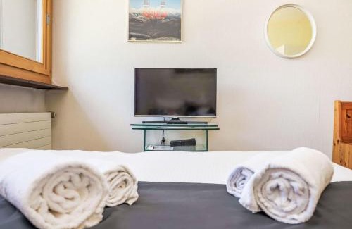 Noveli Apartamento | Apartment Rosablanche E36 by Interhome