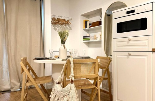 Quartier de l'Ecole-Militaire Apartamento | Apartment Saint Germain des Pres Bon Marche by Studio Prestige