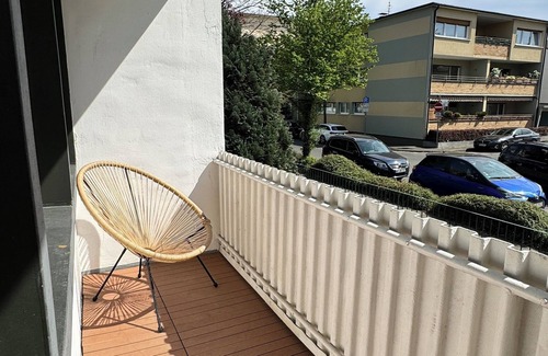 Offenbach am Main Apartamento | Apartment Sana Klinik No 12 Balcony