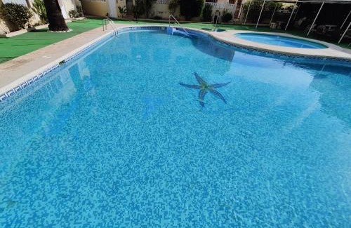 Torrevieja Apartamento | Apartment Santana -19 at Beach with Pool, Garage and Lift
