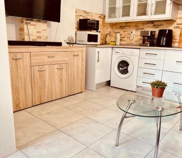 Torrevieja Apartamento | Apartment Santana -19 at Beach with Pool, Garage and Lift