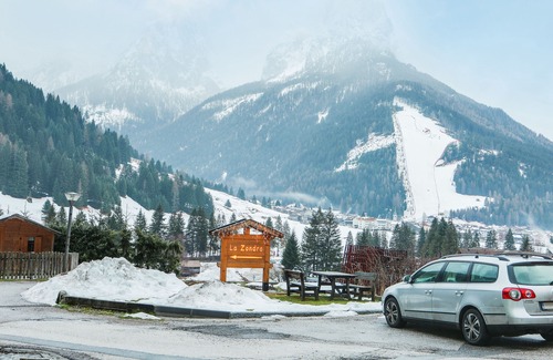 Pera Apartamento | Apartamento Sas Lonch con vistas a la montaña, Wi-Fi y jardín