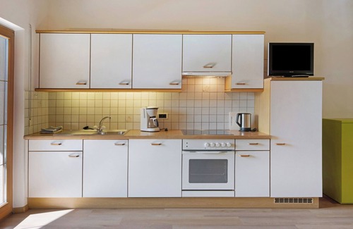 Silandro Apartamento | Apartamento 'Schnatzhof Typ D12' con vistas a la montaña, piscina compartida y Wi-Fi