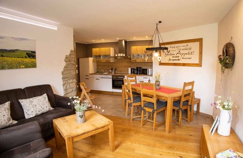 Nordenau Apartamento | Apartamento 'Schütte, 80 m²' con terraza compartida, jardín compartido y wifi