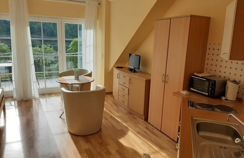Sankt Aldegund Apartamento | Apartamento, ducha, aseo, vista al río - Residenz Moselstausee