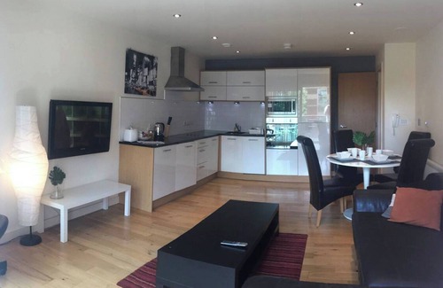 Hull Old Town Apartamento | Apartment-Sleeps4-Balcony-Parking-PetsOk