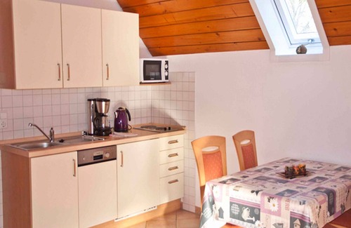 Kirnbach Apartamento | Apartment 'Sonneneck' with Mountain View, Shared Pool and Wi-Fi