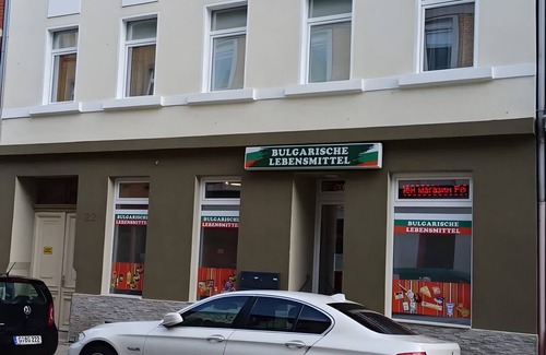 Gera Apartamento | Apartamento 'Sredniq' con terraza compartida y Wi-Fi