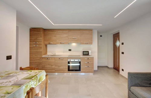 Trepalle Apartamento | Apartamento 'Stefan Trepalle' con vistas a la montaña, jardín compartido y Wi-Fi