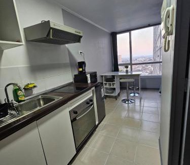 Las Rejas Apartamento | Apartment steps from the Alameda Terminal, Escuela PDI, Estación de Trenes and USACH, Facturable