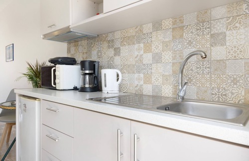 Panormos Apartamento | Apartamento 'Studio No 15' con piscina compartida, Wi-Fi y aire acondicionado