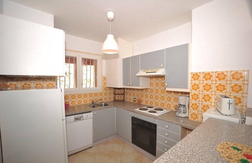 La Londe-les-Maures Apartamento | APARTAMENTO T3 *** 6 pers. 10 metros de la playa con vista al mar y piscina climatizada (1)