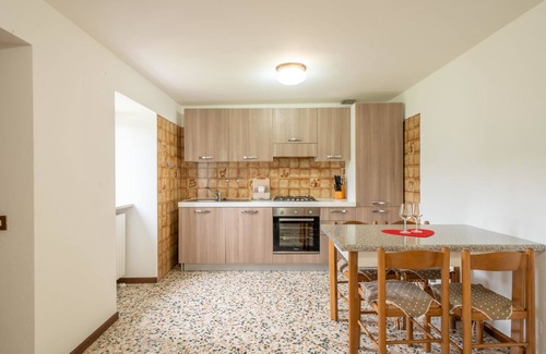 Castelveccana Apartamento | Apartamento Tondo by Interhome