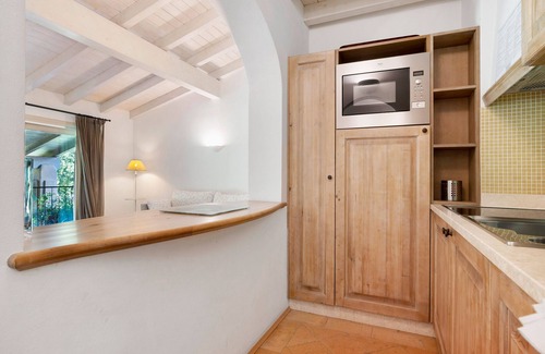 Puegnago del Garda Apartamento | Apartamento 'Topazio' con piscina compartida, Wi-Fi y aire acondicionado