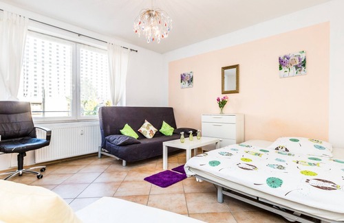 Troisdorf Apartamento | Vrbo Property