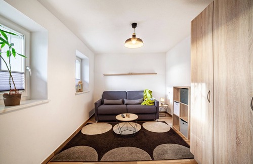 Tirolo Apartamento | Apartamento "Unterortsgut" con jardín privado y Wi-Fi