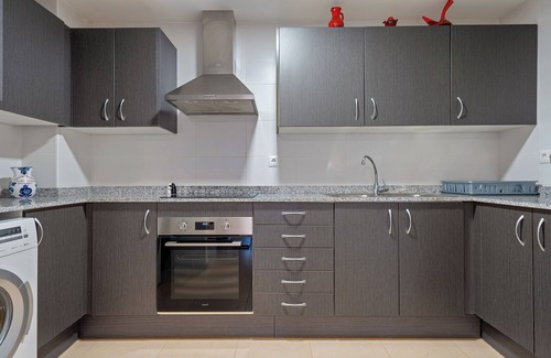 Sant Jaume d'Enveja Apartamento | Apartamento 'Viudelta' con vistas a la montaña, piscina privada, aire acondicionado y Wi-Fi
