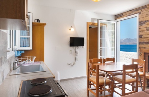 Kamari Apartamento | Apartamento 'Vasilis Studios Family House ' con vistas al mar, Wi-Fi y aire acondicionado