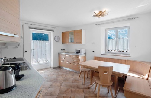 Vigo di Fassa Apartamento | Apartamento 'Vich' con vistas a la montaña, balcón y Wi-Fi