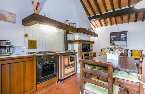 Montieri Apartamento | Apartamento Villi by Interhome