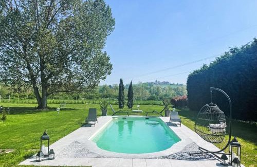 Castell'Alfero Apartamento | Apartment Viola by Interhome