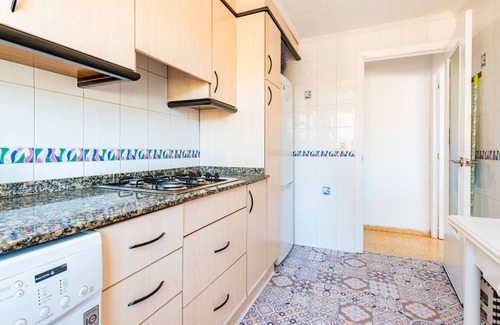 Benicassim Apartamento | Apartamento 'Vistas Mediterráneo' con vistas a la montaña y al Mediterráneo