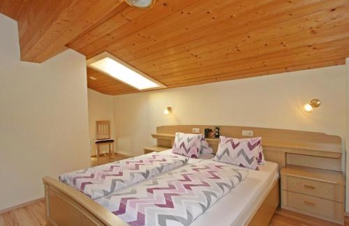 See Apartamento | Apartment Voräule by Interhome