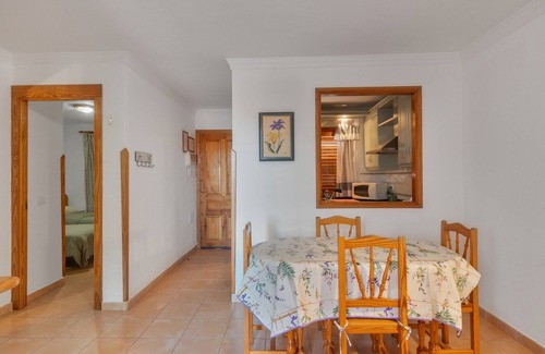 Breña Baja Apartamento | Apartamento 'Vv Los Balconcitos 32 Los Cancajos' con piscina compartida, terraza compartida y Wi-Fi