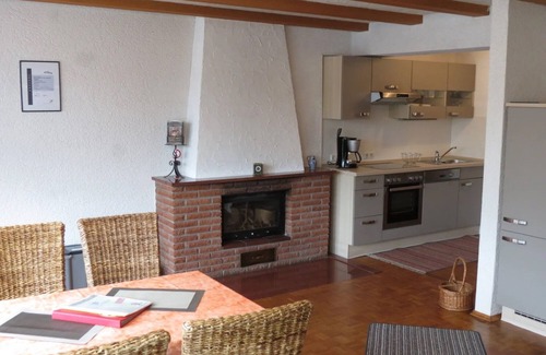 Fischbach bei Dahn Apartamento | Apartamento 'Wasigenstein' con vistas a la montaña, terraza privada y Wi-Fi