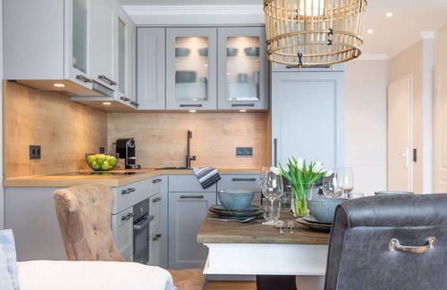 Drei Apartamento | Apartamento 'Wellness-Appartement Waterkant' con vistas al mar, jardín compartido y Wi-Fi