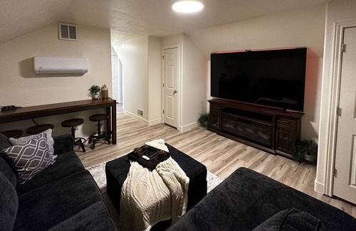 Orem Apartamento | Apartment with a view. You'll want to come back!