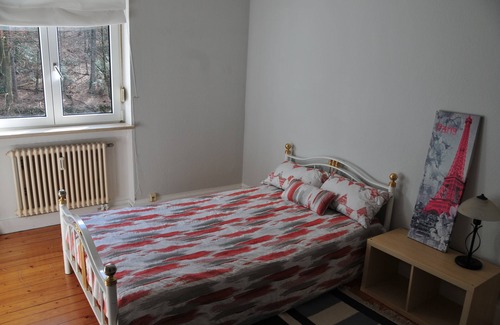 Badenscheuern Apartamento | Apartamento con balcón y vista soñada.