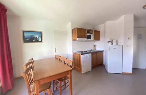 Saint-Etienne-en-Devoluy Apartamento | Apartment with balcony and superb view