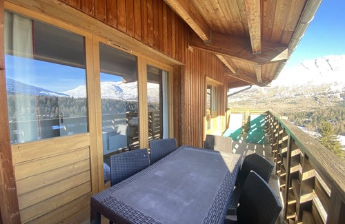 Saint-Etienne-en-Devoluy Apartamento | Apartment with balcony and superb view