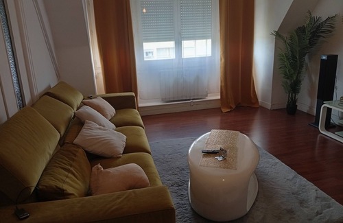 Valenciennes Casa | Apartment with bedroom, living room and fully equipped kitchen in the city center.