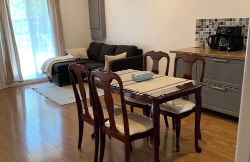 Les Maskoutains Regional County Municipality Apartamento | Apartment with a Balcony. Free Parking.