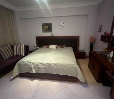 Sheikh Zayed City Apartamento | Apartment with greenery and quiet neighborhood