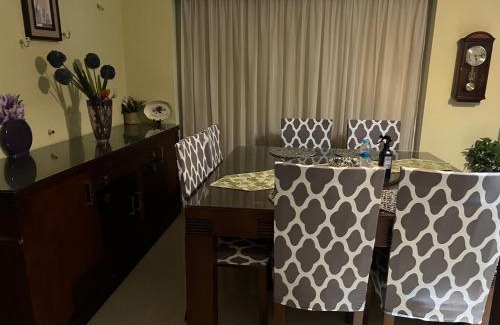 Sheikh Zayed City Apartamento | Apartment with greenery and quiet neighborhood