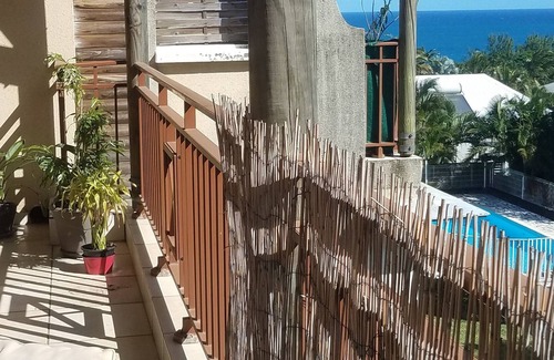 Manapany-les-Bains Apartamento | Apartment with sea view terrace Manapany les Bains.