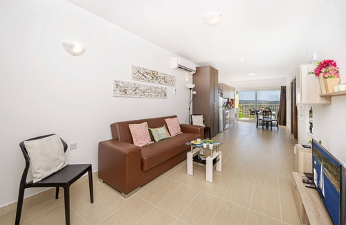Mellieha Apartamento | Apartment with very large terrace
