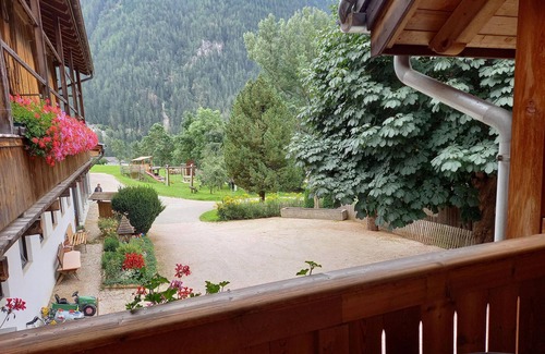Anterselva Apartamento | Apartamento 'Zirm' con vistas a la montaña, terraza compartida y Wi-Fi