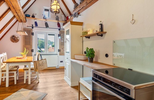 Ulrichstein Apartamento | Apartamento 'Ferienwohnung Zur Alten Post' con vistas a la montaña, jardín compartido y Wi-Fi