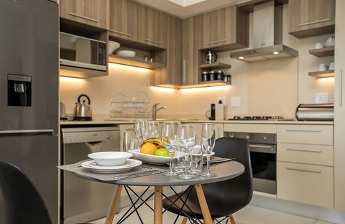 Greater Johannesburg Metropolitan Area Apartamento | Apartments At The Tyrwhitt Rosebank