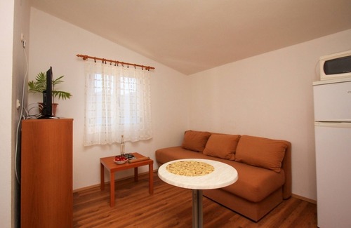 Putnikovic Apartamento | Apartamentos Ereš Zuronja-Apartamento de 1 dormitorio con vistas al mar 1