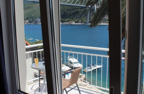 Lozica Apartamento | Apartamentos Lozica - Estudio con terraza y vistas al mar