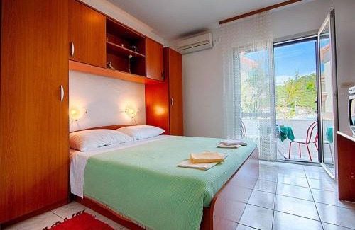 Pasadur Apartamento | Apartments Malo Lago - One-Bedroom Apartment with Balcony and Sea View - 2nd floor Apartment 4