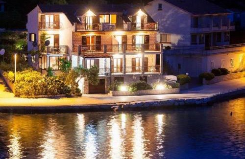Pasadur Apartamento | Apartments Malo Lago - One-Bedroom Apartment with Balcony and Sea View - 2nd floor Apartment 4