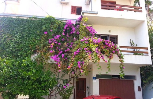 Jesenice Apartamento | Apartments Nevenka, (2666), Sumpetar, riviera Omis, Croacia